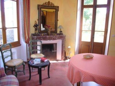 Mas Montluzia Bed & Breakfast Cascastel-des-Corbieres Ngoại thất bức ảnh